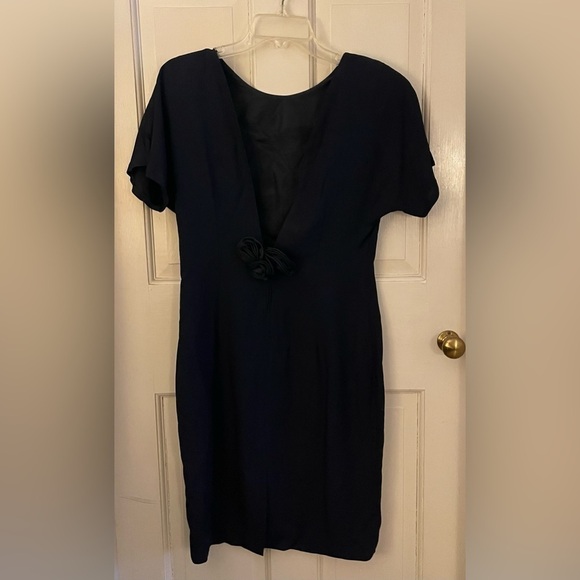 VINTAGE Lbd Rosette Detail Deep V Back - Picture 3 of 6